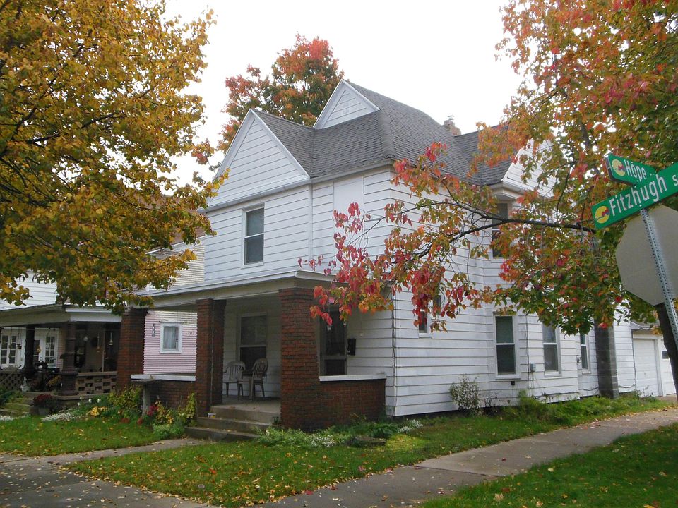 124 Fitzhugh on the corner of Fitzhugh and Hope St