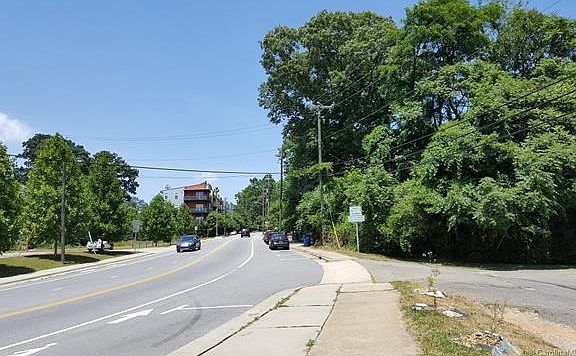3rd image of 176 Clingman Ave