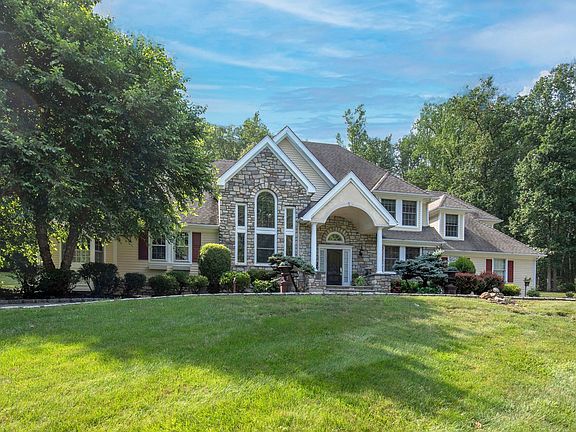 2nd image of 665 Mount Kemble Ave