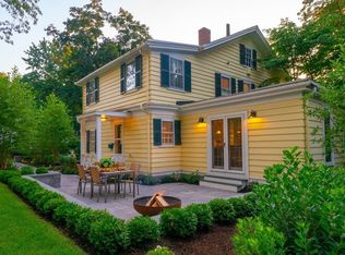 542 Chestnut St #0, Waban, MA 02468