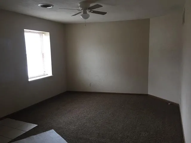 2 bed, 680 sqft, $975 — Photo 2