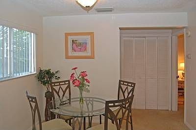 4th image of 524 Beach Park Ln