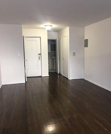 4th image of 500 Riverdale Ave APT 3E