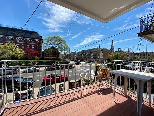 Rented by Remax Real Estate Professionals | media 4