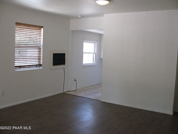 2nd image of 622 Dougherty St #1/2