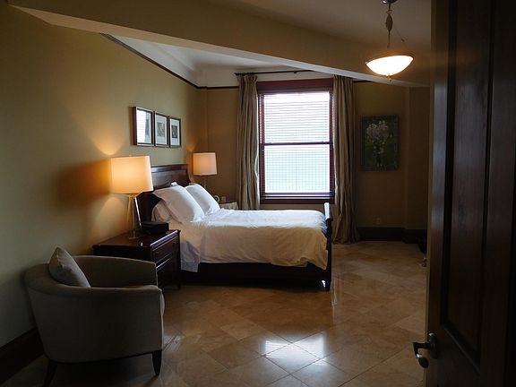 3rd image of 1280 Market St APT 305