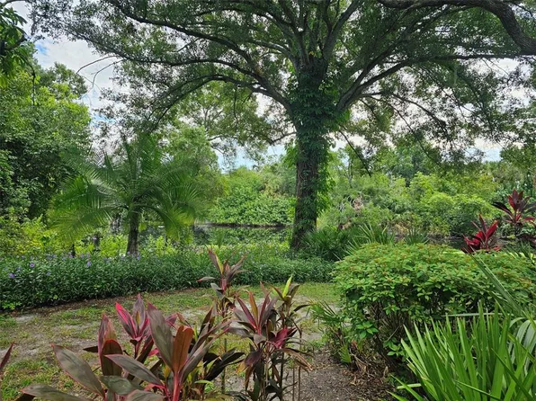 108 Pinehurst Dr, Bradenton, FL 34210