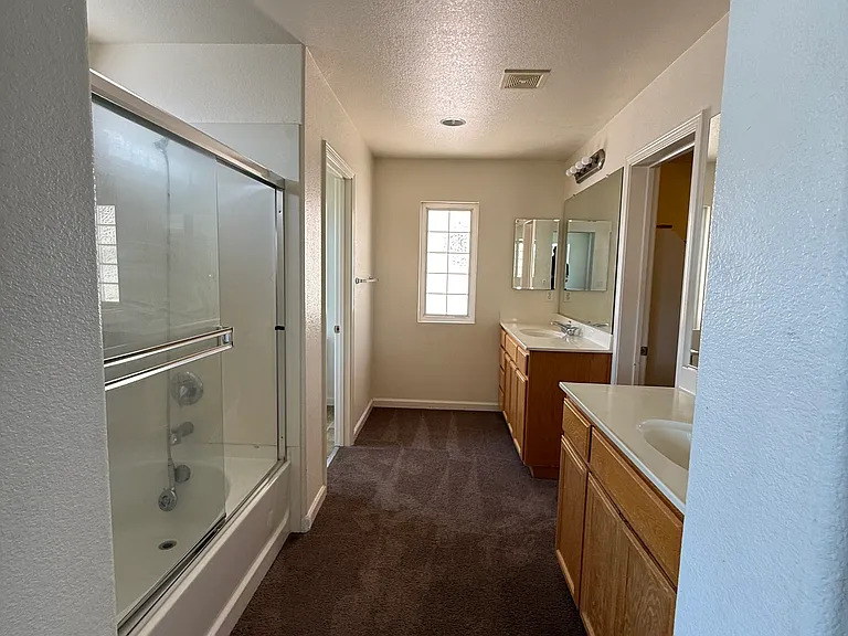 1372 Derby Ct — Photo 26