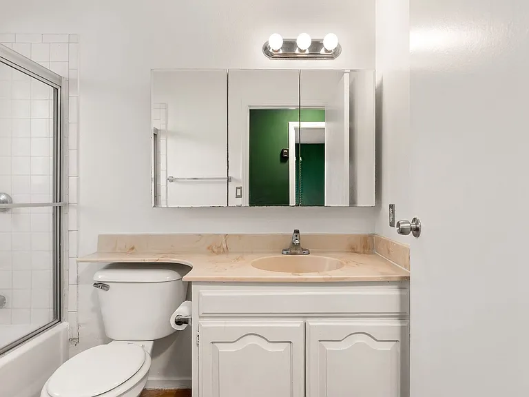 1823 Pelham Ave #1 — Photo 23
