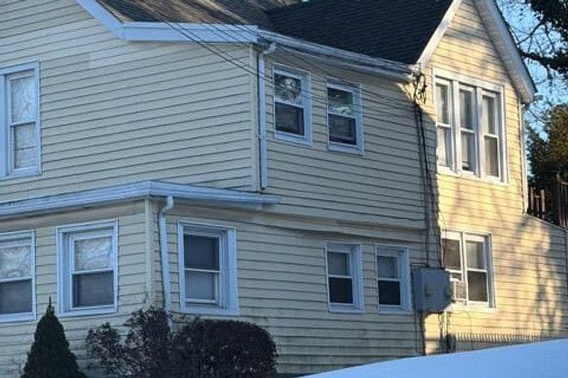 2nd image of 166 Toms Rd