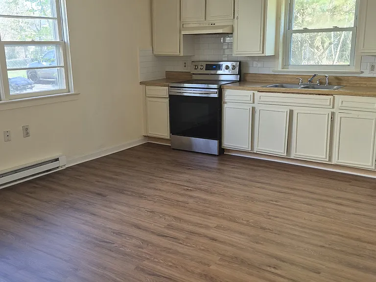 409 Washington St — Photo 3