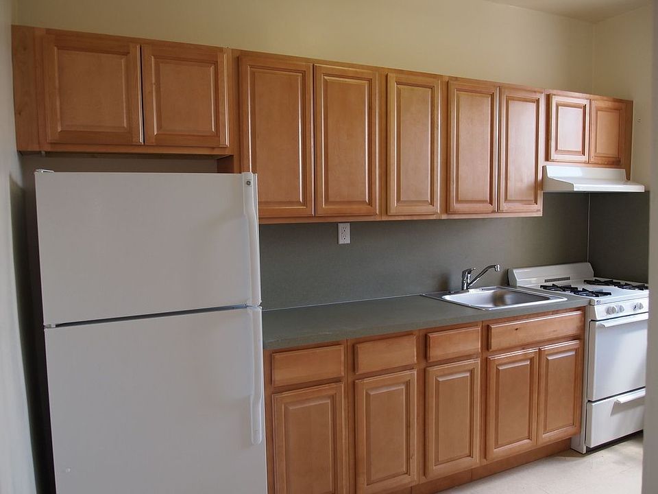 2nd image of 207 E 202nd St #5E