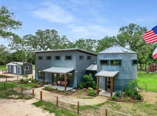 226 Stolle Ln, Flatonia, TX 78941