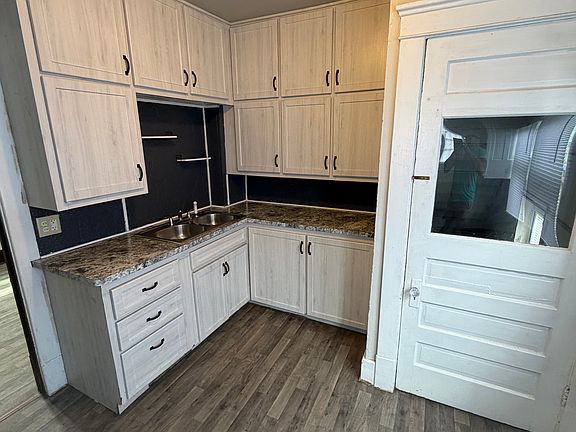 2nd image of 63 Winter St