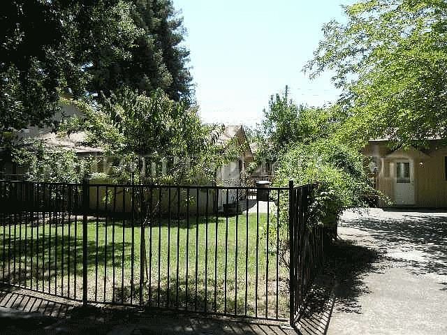 (1) : 3020 Walnut Ave Carmichael, CA