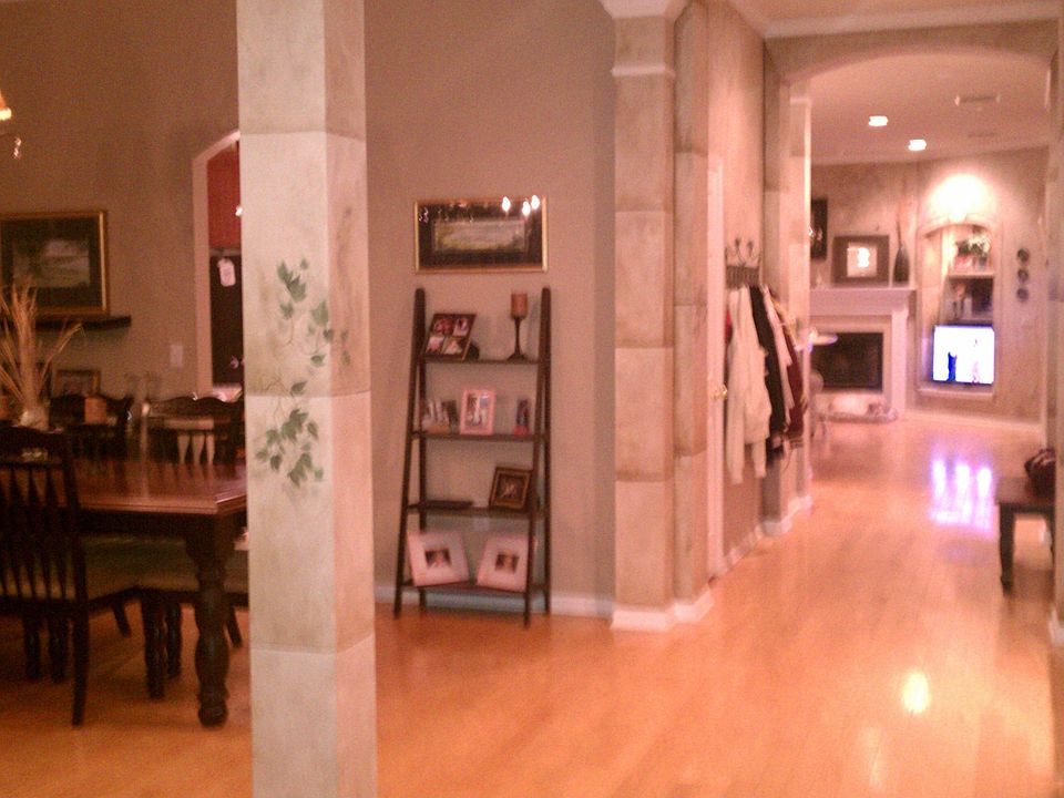 1st image of 10024 Brompton Dr