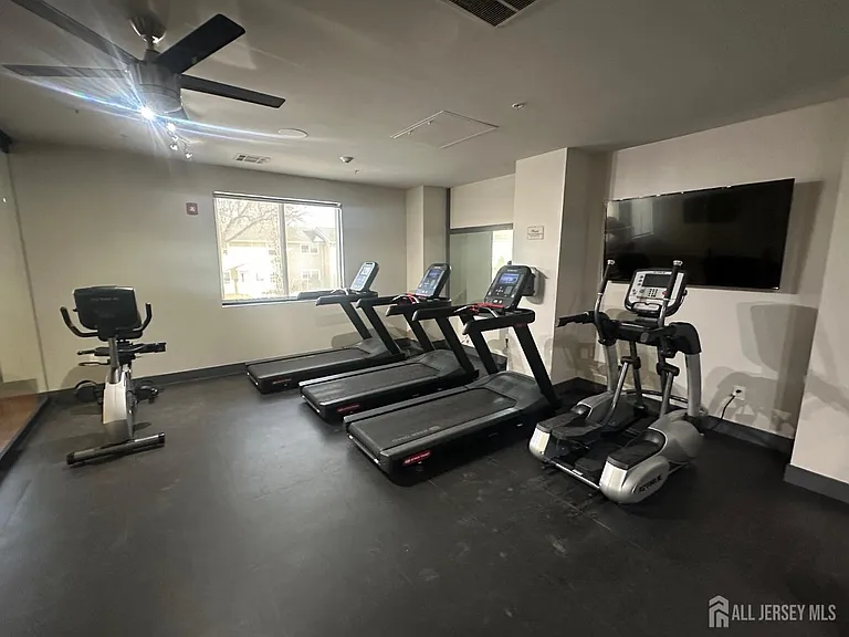 88 Roosevelt Ave #212 — Photo 23