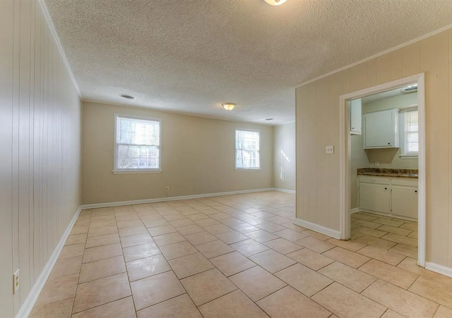 1736 Edward Ave — Photo 3