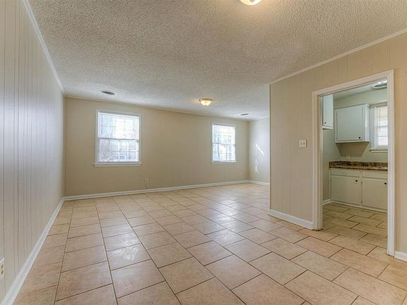3rd image of 1736 Edward Ave #1738