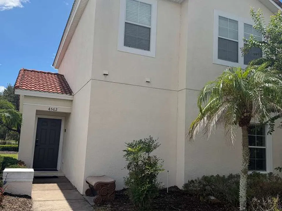 4562 Ada Ln