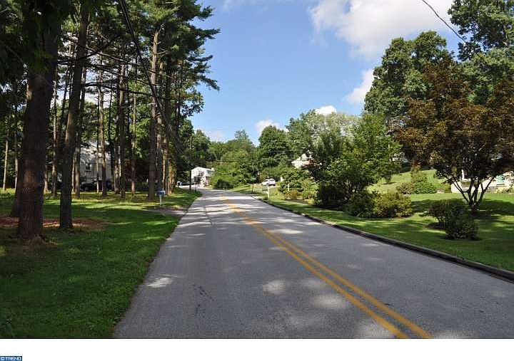 2nd image of 90 Spring Rd