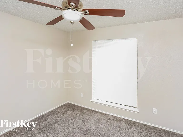 1269 Roan Dr — Photo 12