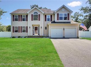 197 Outboard Ave, Manahawkin, NJ 08050