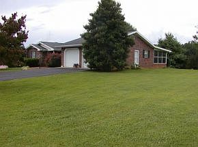 3rd image of 113 Woodlawn Dr