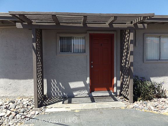 2nd image of 2065 Mesquite Ave Unit 3