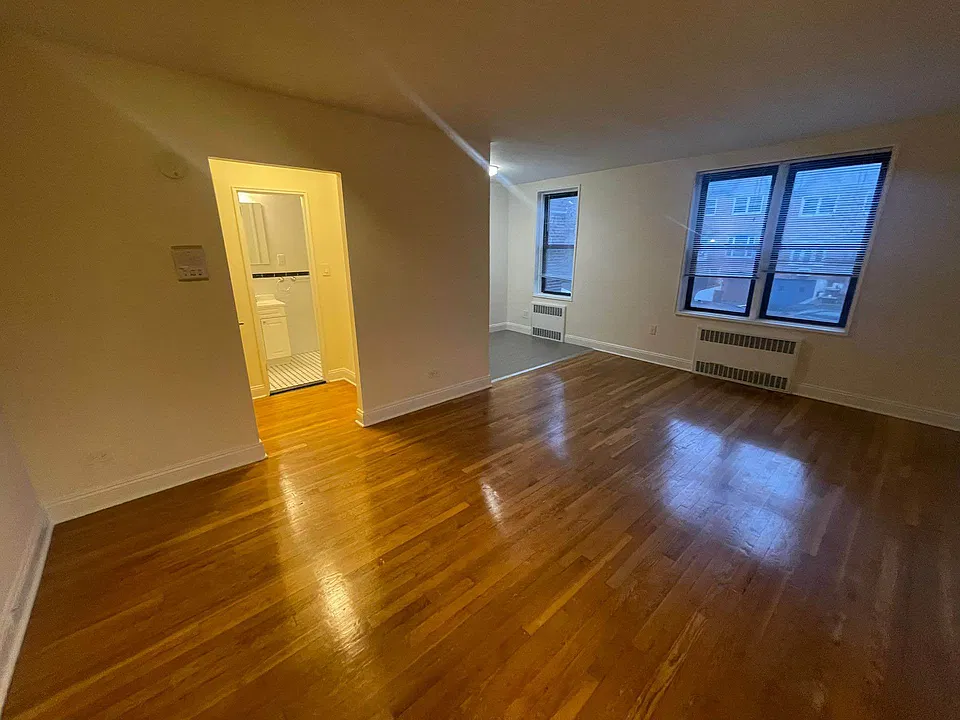 34-21 77th St #509
