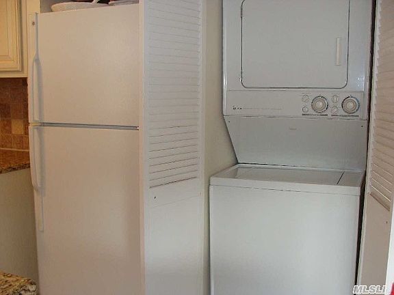 washer and dryer in unit