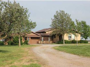 7204 N West Rd, Hesston, KS 67114