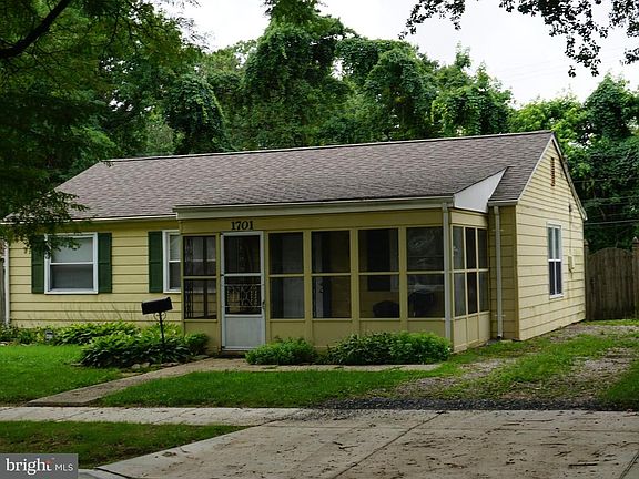 2nd image of 1701 Saunders Way