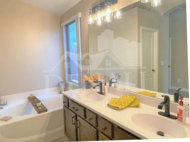 1506 N Sierra Hts — Photo 15