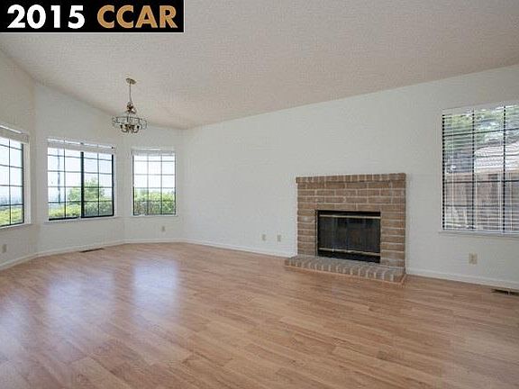 2nd image of 8116 Creekside Dr
