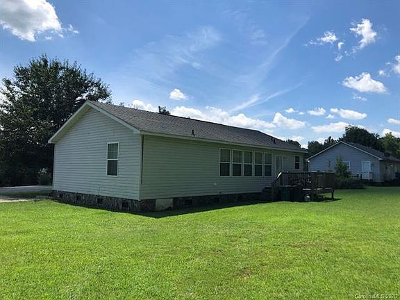 5th image of 1027 Daniel Dr #1027