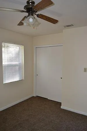 1010 Pineland Ave — Photo 10
