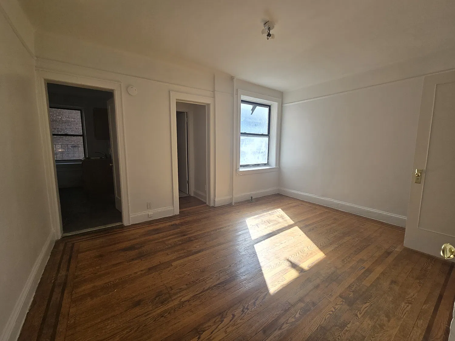 Studio, 600 sqft, $1,626 — Photo 1