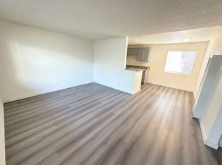 1111 W 94th St #2, Los Angeles, CA 90044