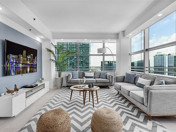 3rd image of 1395 Brickell Ave #2801