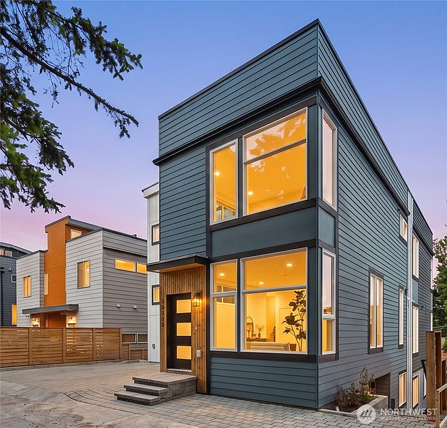 2nd image of 3035 A 21st Avenue W