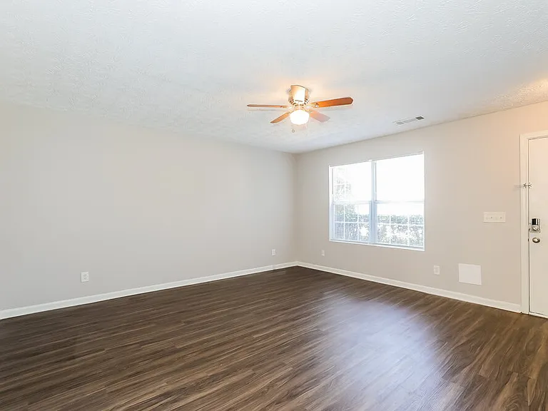 2286 Strathmoor Manor Dr — Photo 10