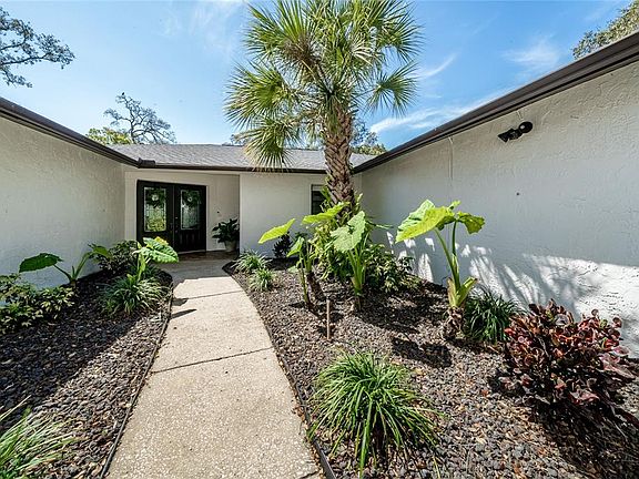 3rd image of 7608 Laurel Oak Ct