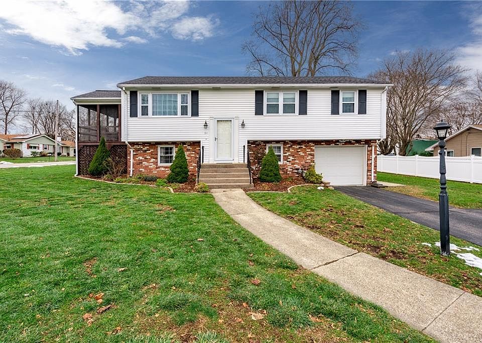 1st image of 21 Cadoret Dr