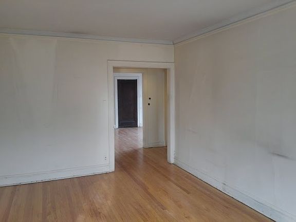 5th image of 1638 W Granville Ave APT 1