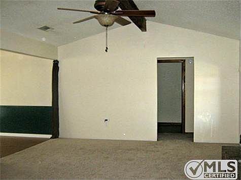 5th image of 909 Glengarden St