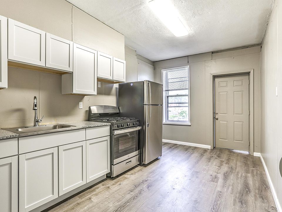 1st image of 2632A S Jefferson Ave