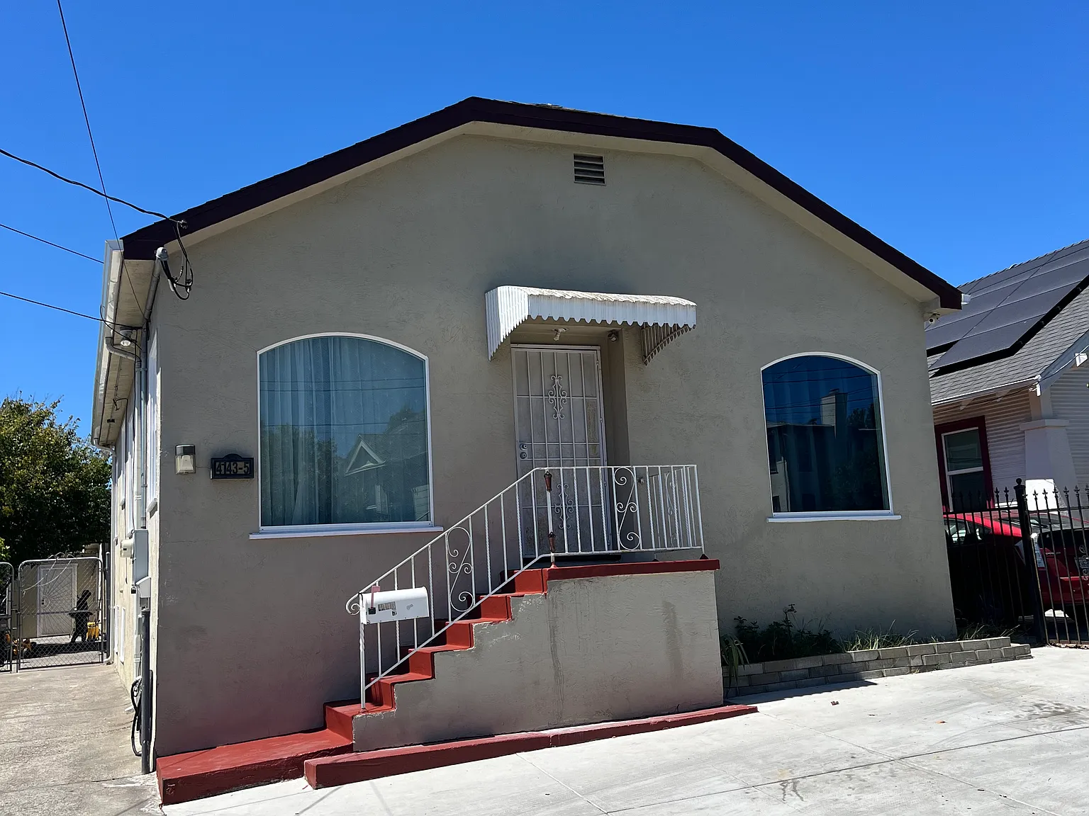4143 Carrington St — Photo 1