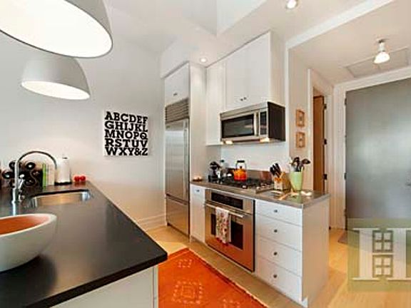 2nd image of 70 Washington St #11EE