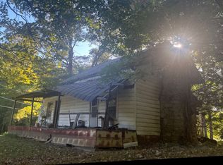 2458 Carroll Rd, Palmyra, TN 37142